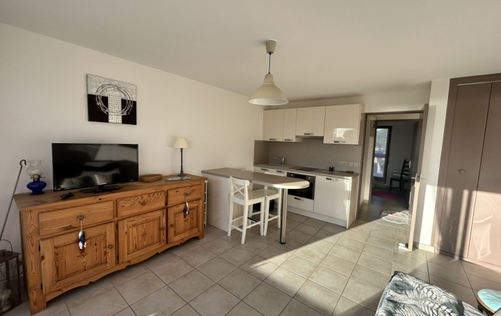 2 Pièces LE GRAU-DU-ROI (30240)  30 m2 700 € 