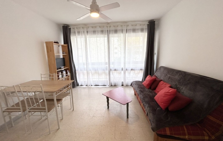 Studio LE GRAU-DU-ROI (30240)  28 m2 200 € 