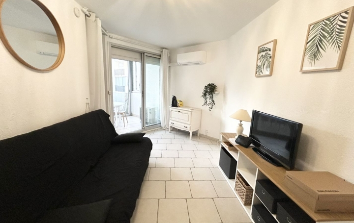 Studio LE GRAU-DU-ROI (30240)  25 m2 650 € 
