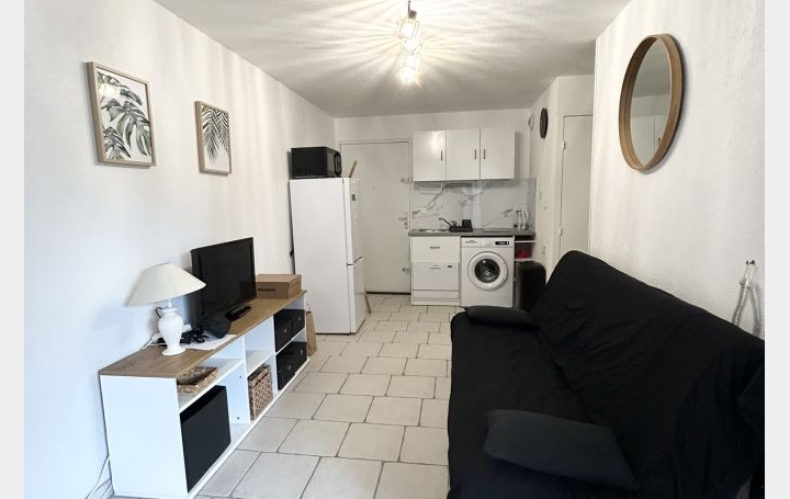 Studio LE GRAU-DU-ROI (30240)  25 m2 650 € 