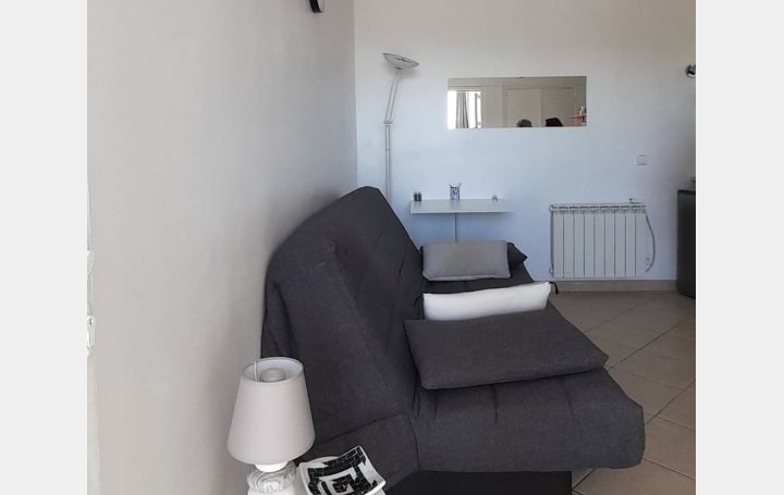 Studio LE GRAU-DU-ROI (30240)  21 m2 535 € 