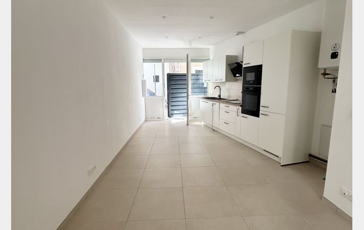 Studio LE GRAU-DU-ROI (30240)  28 m2 700 € 