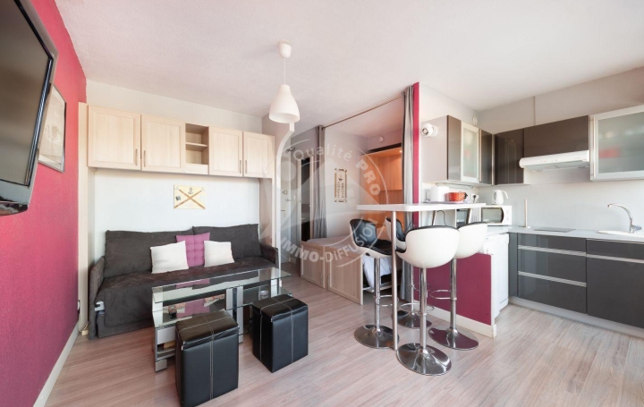 Studio LE GRAU-DU-ROI (30240)  25 m2 267 € 