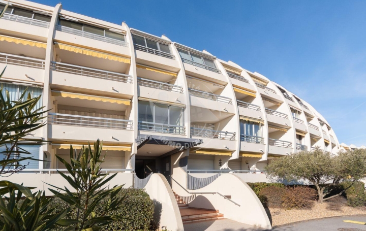 2 Pièces LE GRAU-DU-ROI (30240)  31 m2 330 € 