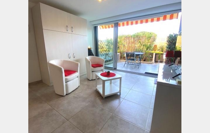 Studio LE GRAU-DU-ROI (30240)  28 m2 221 130 € 