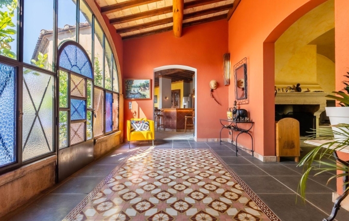 Villa AIGUES-MORTES (30220)  185 m2 895 260 € 