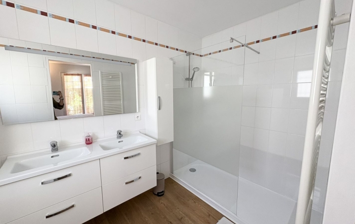 Villa LE GRAU-DU-ROI (30240)  110 m2 545 000 € 