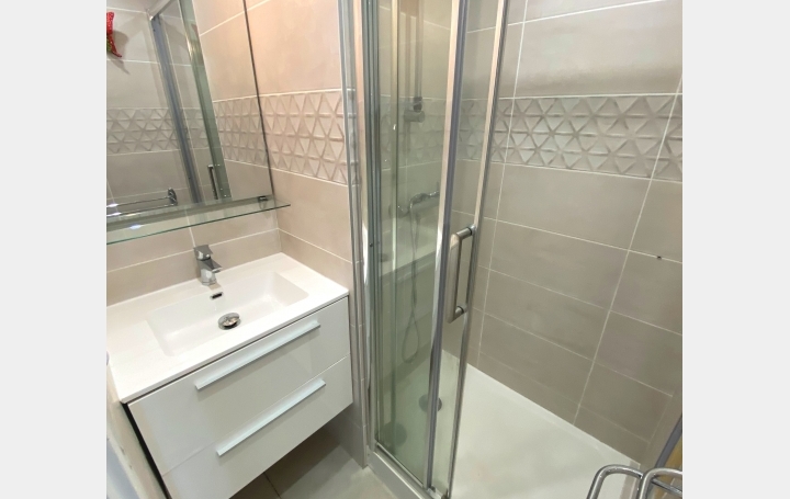 Studio LE GRAU-DU-ROI (30240)  19 m2 104 760 € 