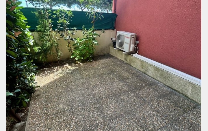 Immeuble LE GRAU-DU-ROI (30240)  144 m2 680 550 € 