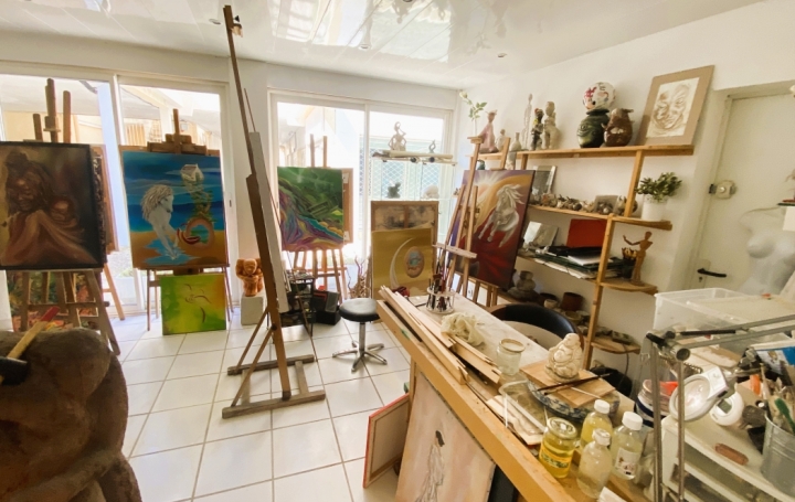 Local commercial LE GRAU-DU-ROI (30240)  41 m2 127 800 € 