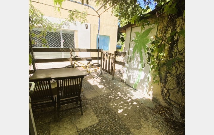 Local commercial LE GRAU-DU-ROI (30240)  41 m2 127 800 € 
