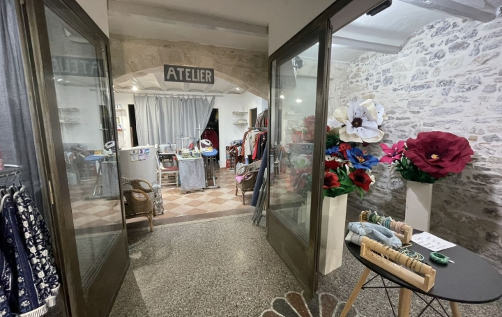 Local commercial AIGUES-MORTES (30220)  115 m2 390 000 € 