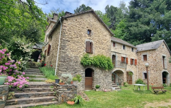 Maison 9 pièces 140 m² · à Saint-Étienne-Vallée-Française · 140 m² · 426 400 €