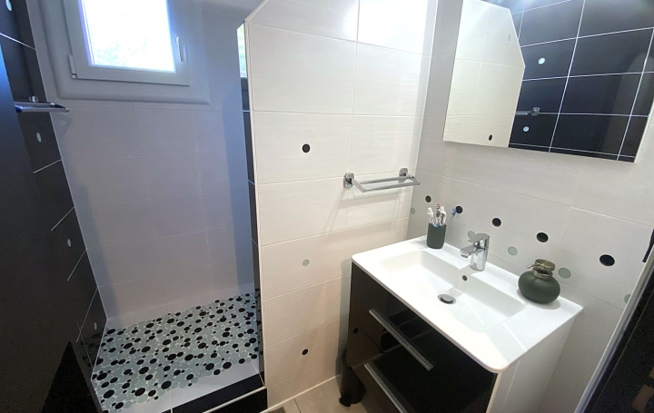 3 Pièces LE GRAU-DU-ROI (30240)  63 m2 252 720 € 