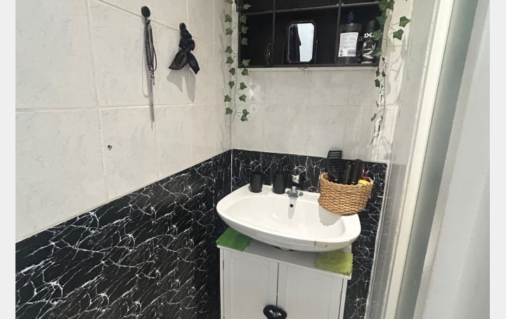 Immeuble LE GRAU-DU-ROI (30240)  108 m2 399 000 € 