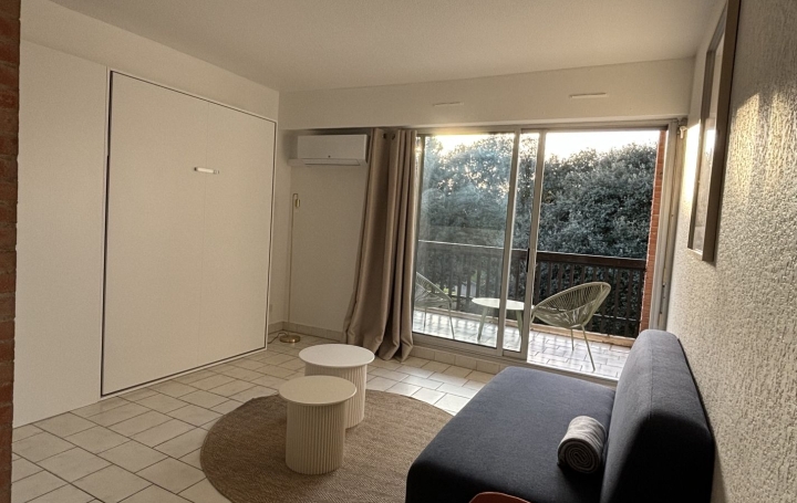 1 Pièce NIMES (30000)  27 m2 640 € 