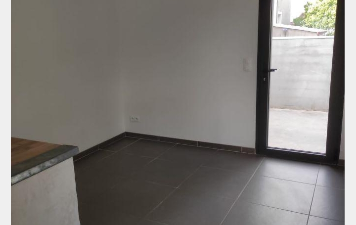 Maison de village LECQUES (30250)  90 m2 339 200 € 