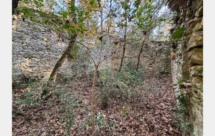 Terrain UZES (30700)   57 000 € 