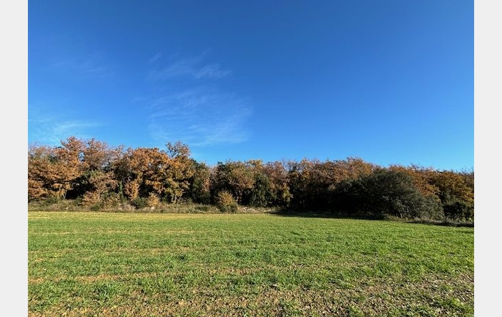 Terrain UZES (30700)   57 000 € 