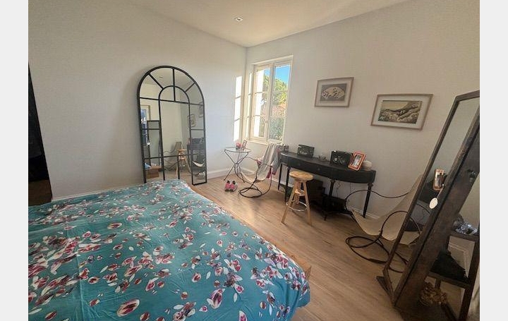 Maison NIMES (30000)  260 m2 680 000 € 