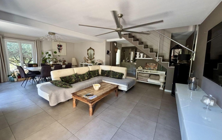 Villa NIMES (30000)  140 m2 497 000 € 