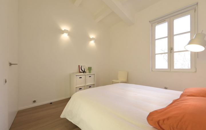 Maison NIMES (30000)  335 m2 1 950 000 € 