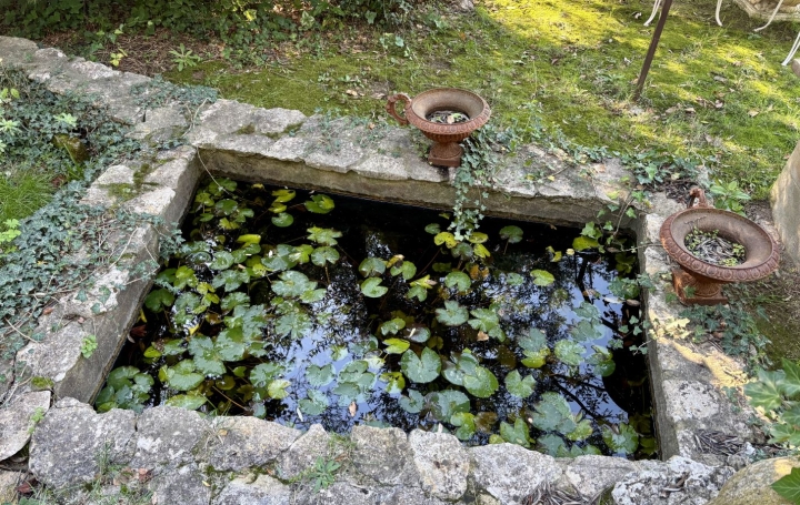 Villa UZES (30700)  150 m2 598 500 € 