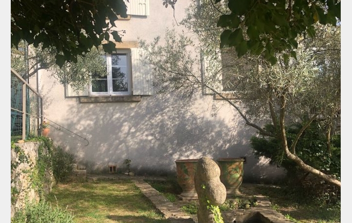 Villa UZES (30700)  150 m2 598 500 € 
