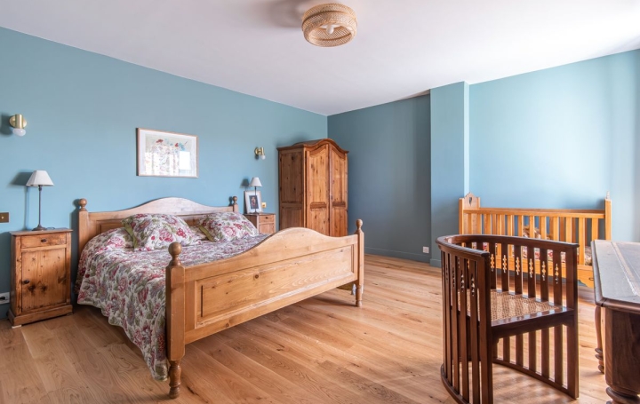 Maison BARON (30700)  294 m2 740 000 € 