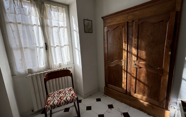 Maison REMOULINS (30210)  200 m2 260 000 € 