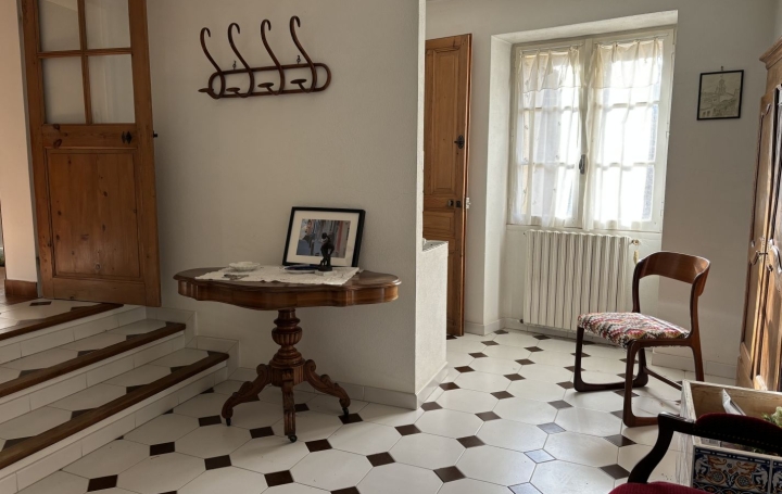 Maison REMOULINS (30210)  200 m2 260 000 € 