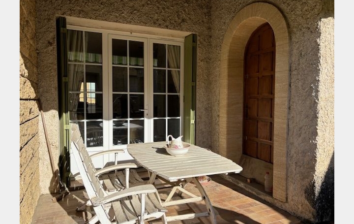 Maison UZES (30700)  220 m2 260 000 € 
