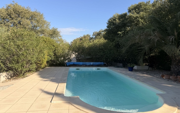 Villa UZES (30700)  98 m2 299 500 € 