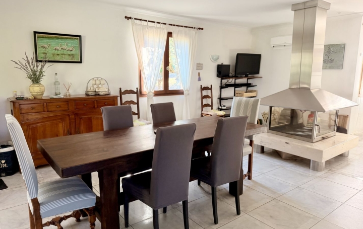 Villa UZES (30700)  98 m2 299 500 € 