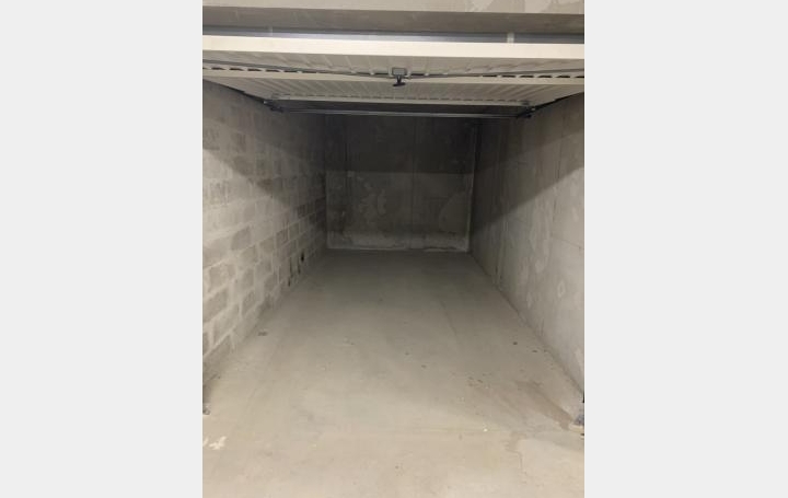 Garage AJACCIO (20090)  13 m2 125 € 