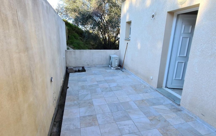 2 Pièces BASTELICACCIA (20129)  32 m2 845 € 