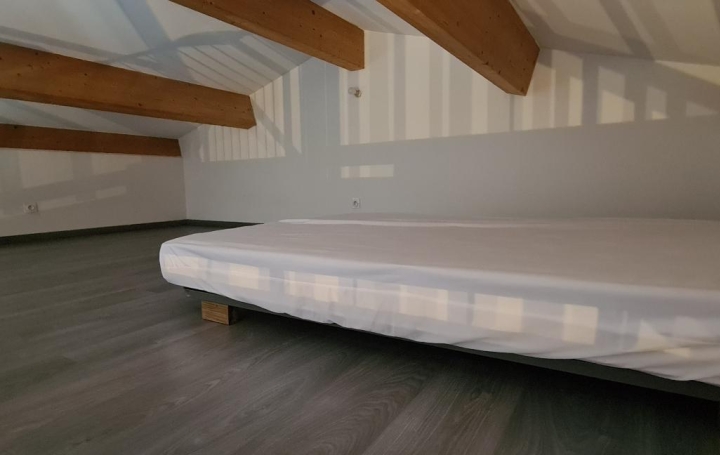 2 Pièces BASTELICACCIA (20129)  32 m2 845 € 