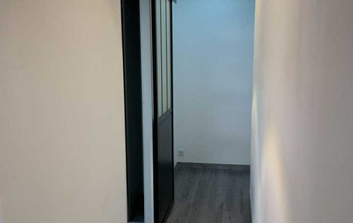 1 Pièce AJACCIO (20000)  31 m2 670 € 