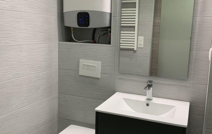 1 Pièce AJACCIO (20000)  31 m2 670 € 