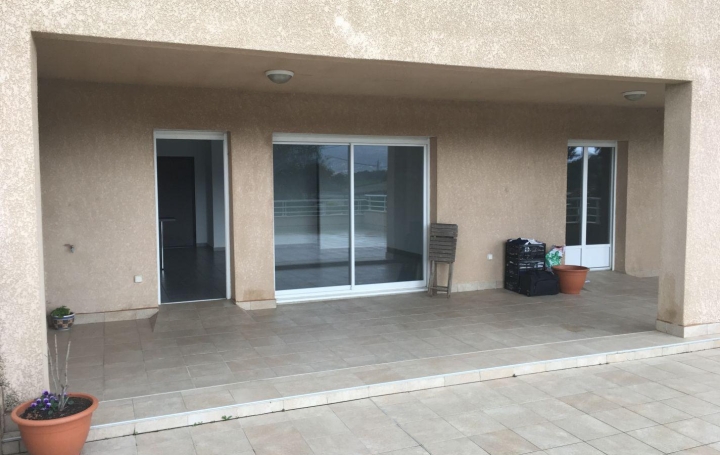 3 Pièces AJACCIO (20090)  67 m2 1 170 € 