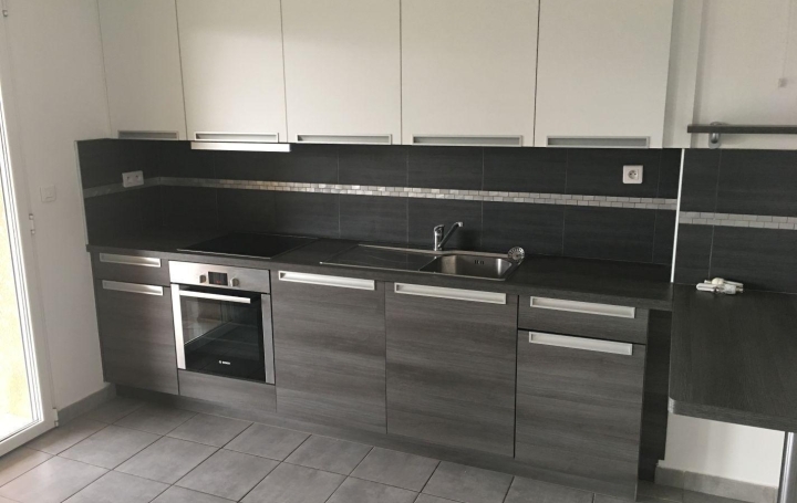 3 Pièces AJACCIO (20090)  67 m2 1 170 € 