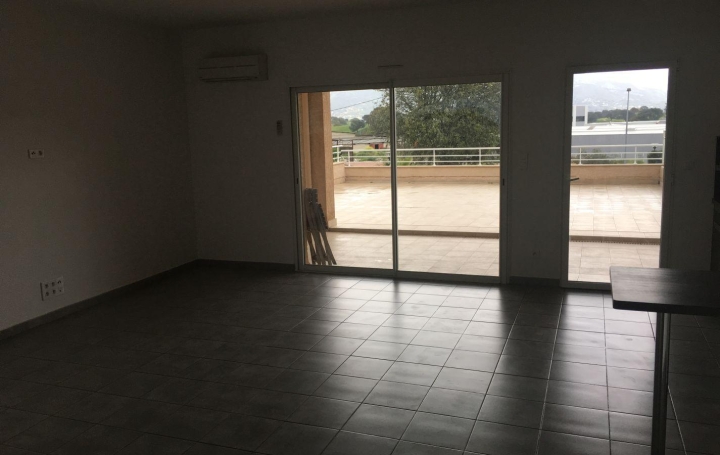 3 Pièces AJACCIO (20090)  67 m2 1 170 € 