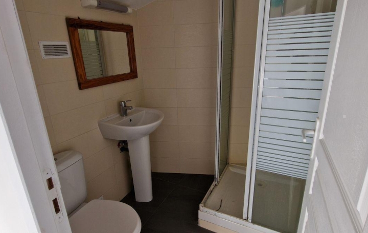 2 Pièces AJACCIO (20090)  25 m2 650 € 