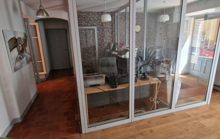 Local / Bureau AJACCIO (20090) 75 m<sup>2</sup> 1 200 € 