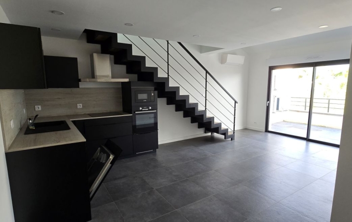 4 Pièces AJACCIO (20000)  84 m2 1 500 € 