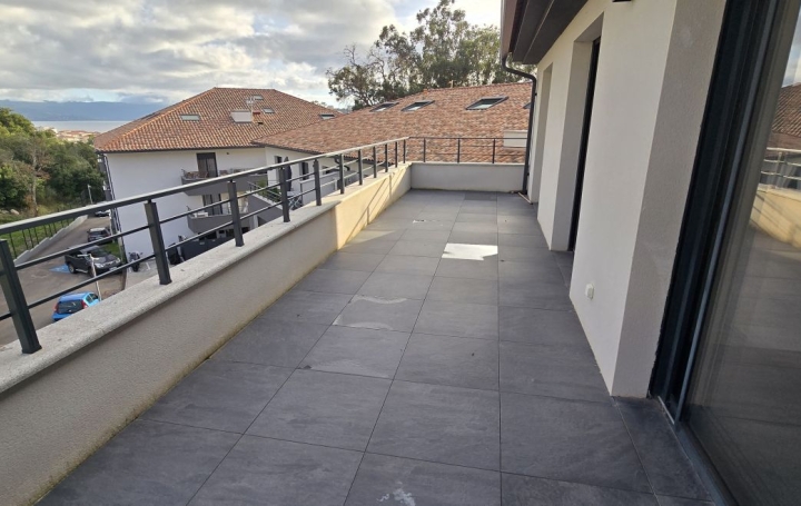4 Pièces AJACCIO (20000)  84 m2 1 500 € 
