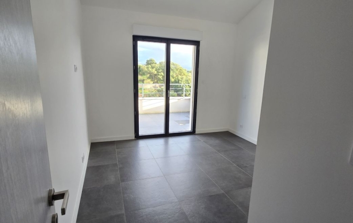 4 Pièces AJACCIO (20000)  84 m2 1 500 € 