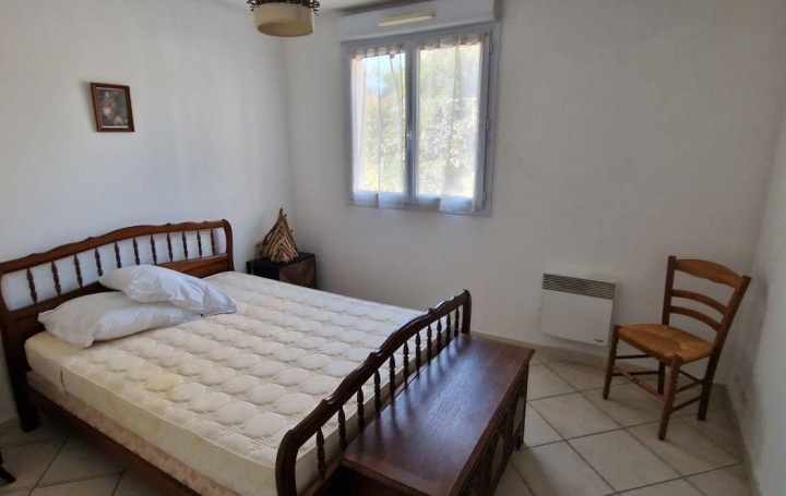 3 Pièces AJACCIO (20090)  81 m2 1 190 € 