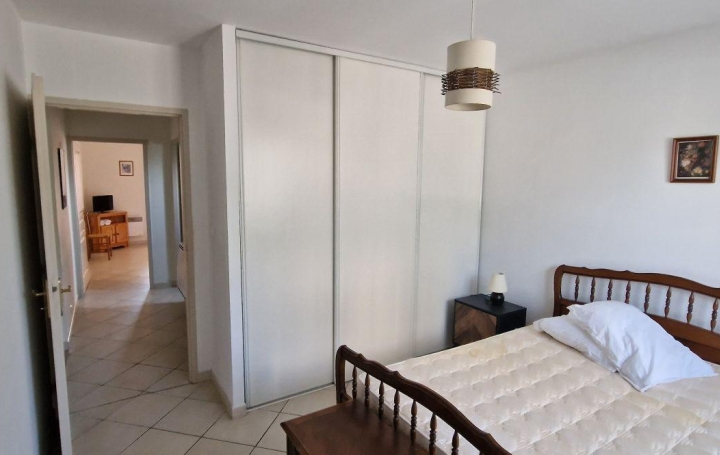 3 Pièces AJACCIO (20090)  81 m2 1 190 € 