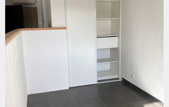 Studio AJACCIO (20090)  34 m2 570 € 